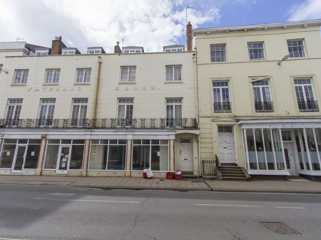 2 bed flat to rent in 4448 Bath Street, Leamington Spa, Warwickshire