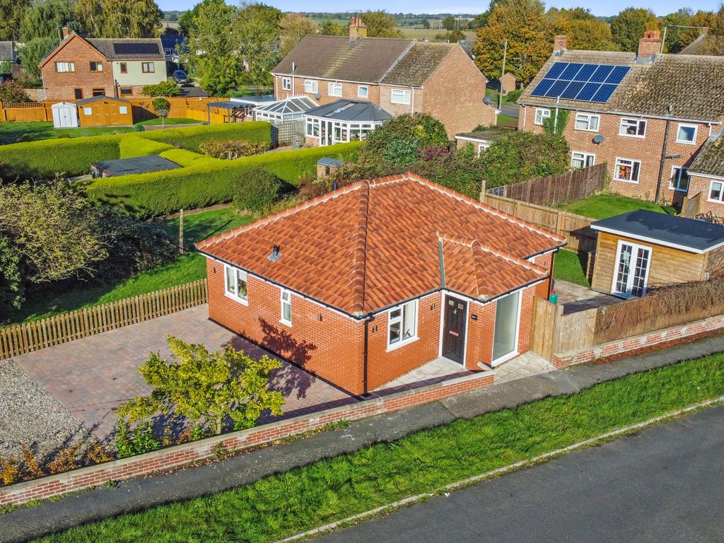 2 bed detached bungalow for sale in Stowupland, Stowmarket, Suffolk
