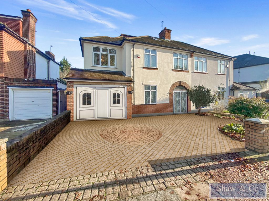 5 bed semidetached house for sale in Dorset Avenue, Southall UB2, £