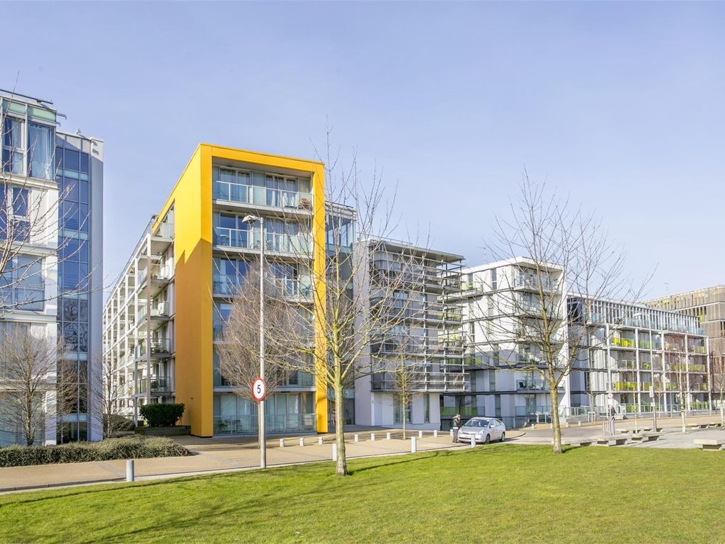 1 bed flat to rent in Blake Apartments, New River Village, Hornsey N8