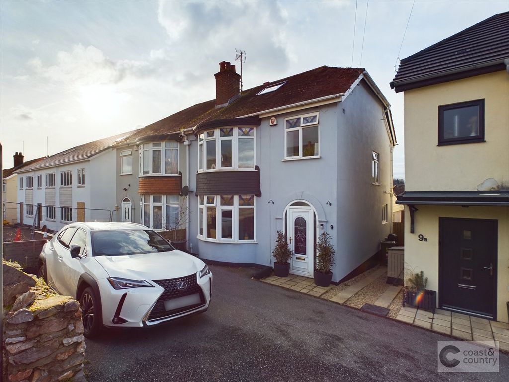 4 bed semidetached house for sale in Newton Road, Kingskerswell