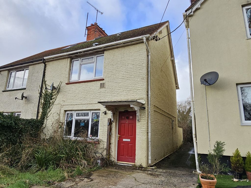 3 bed property for sale in 2 West Bourton Road, Bourton, Gillingham