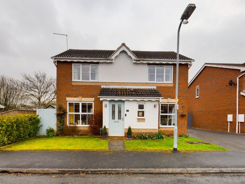 3 bed detached house for sale in Sewstern Close, Bracebridge Heath