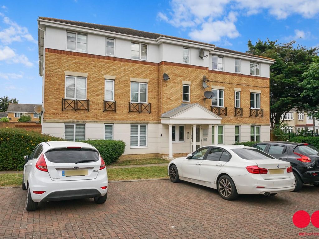 2 bed flat for sale in Bancroft Chase, Hornchurch RM12, £300,000 Zoopla