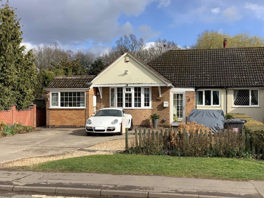 3 bed semidetached bungalow for sale in Station Road, Whitacre Heath
