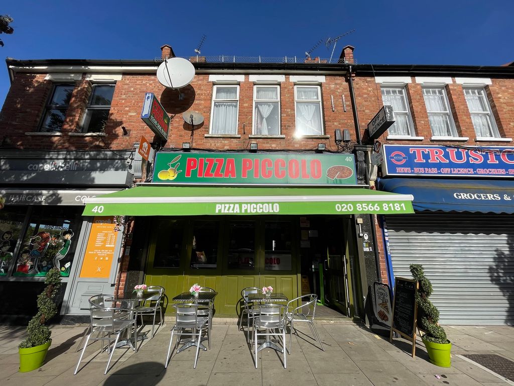 Restaurant/cafe to let in Pitshanger Lane, Ealing, London W5, £17,000