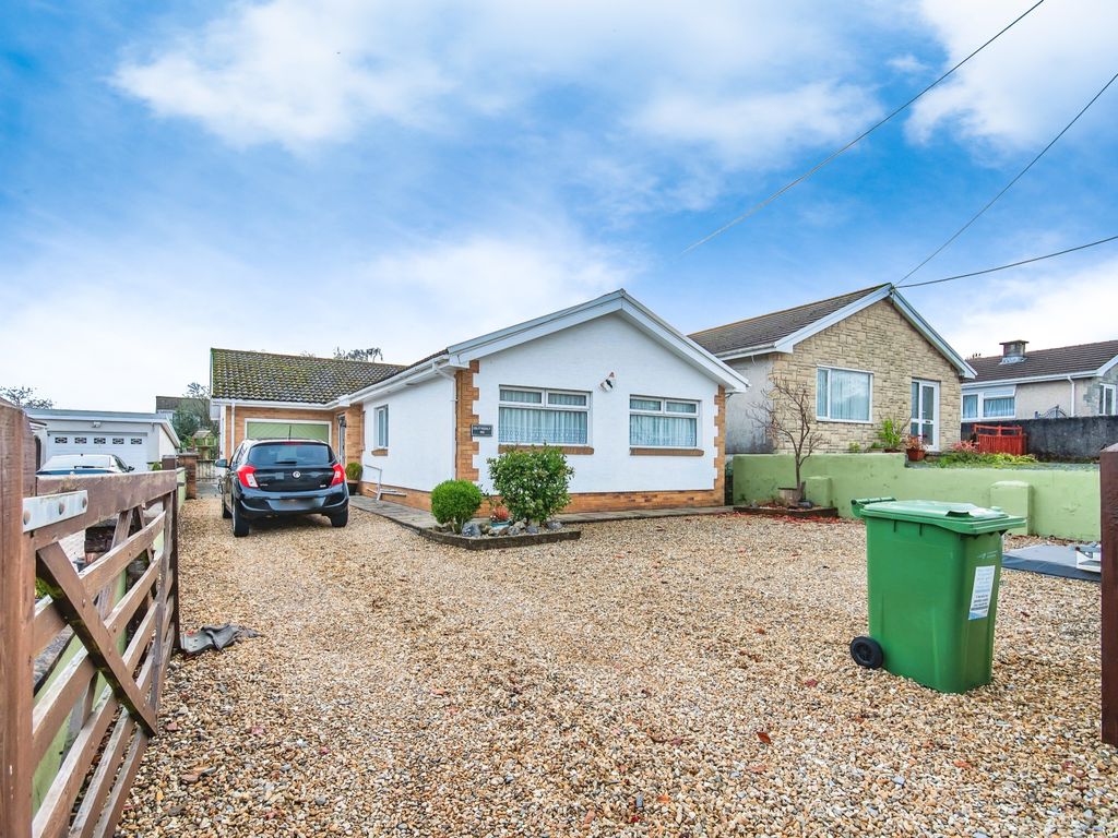 3 bed detached bungalow for sale in Dyffryn Road, Ammanford SA18, £280,000 Zoopla