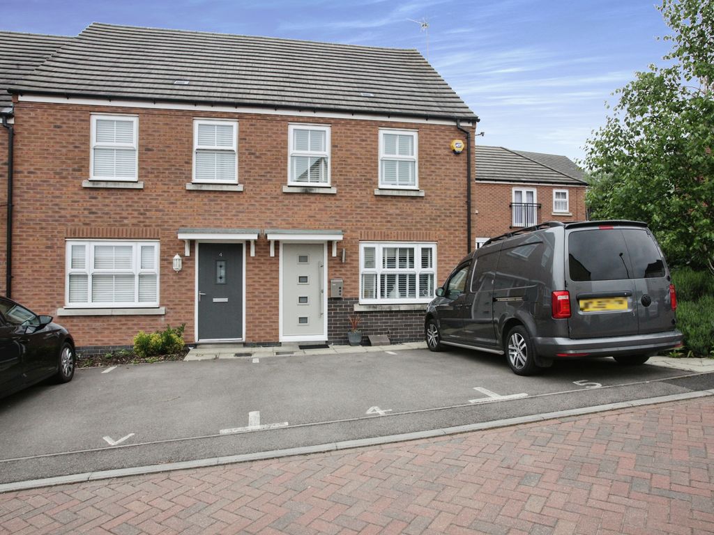 2 bed end terrace house for sale in Drybread Lane, Nuneaton