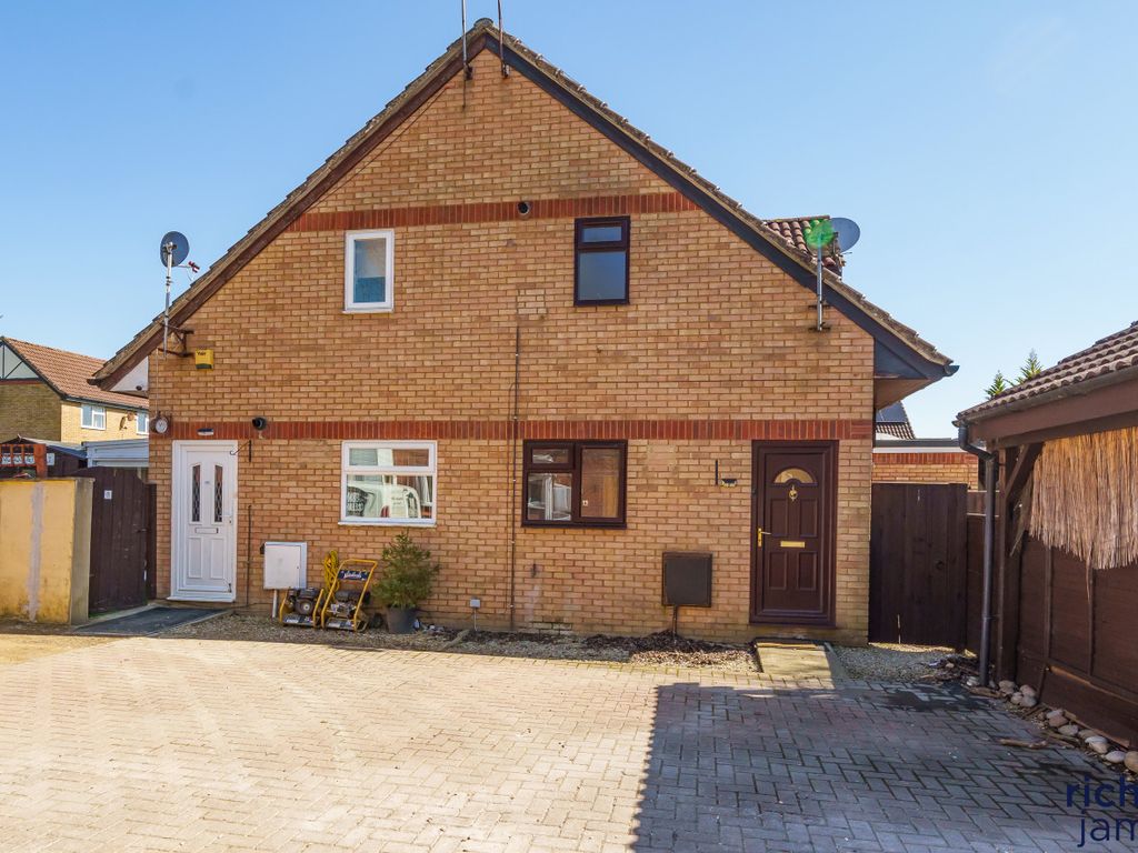 1 bed end terrace house for sale in Lisle Close, Grange Park, Swindon, Wiltshire SN5 Zoopla