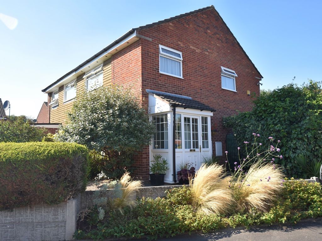 3 bed semidetached house for sale in Chester Avenue, Sale M33 Zoopla