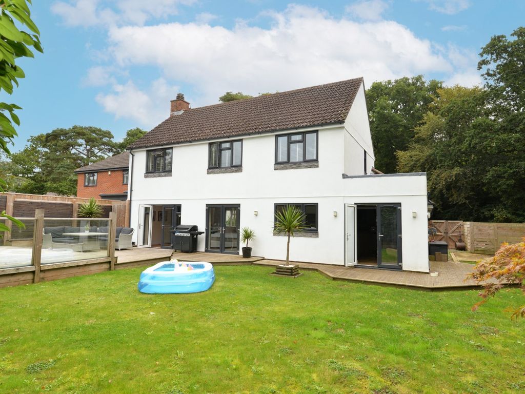 4 bed detached house for sale in Otters Walk, New Milton, Hampshire