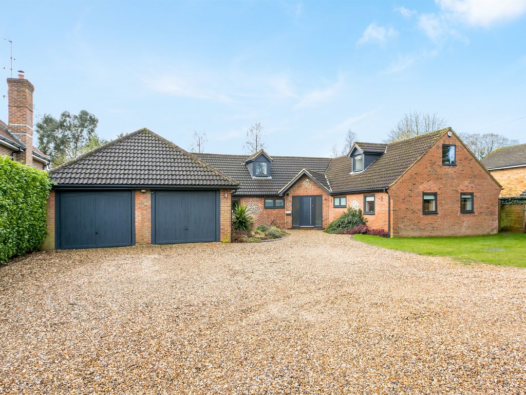 5 bed detached bungalow for sale in St. Johns Road, Penn, High