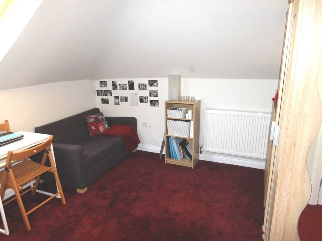 Studio to rent in Acton Lane, Acton Green W4, £900 pcm Zoopla