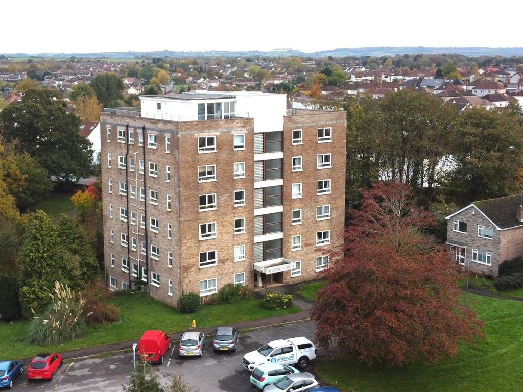1 bed flat for sale in Cleeve Lodge Close, Downend, Bristol BS16, £