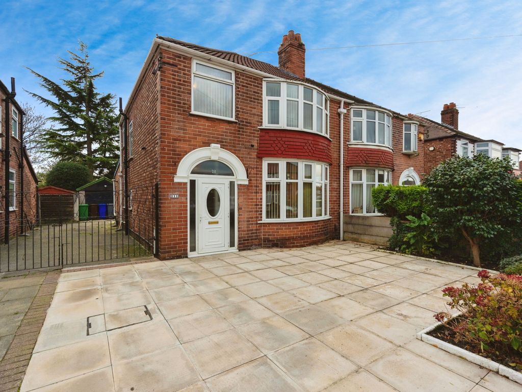 3 bed semidetached house for sale in Brantingham Road, Manchester M21