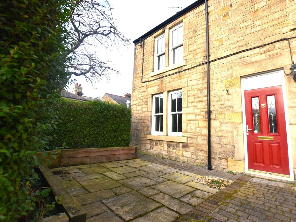 3 bed end terrace house to rent in Chamberlain Street, Crawcrook NE40