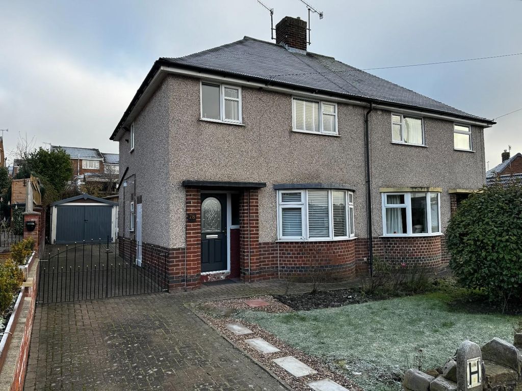 3 bed semidetached house for sale in Brearley Avenue, New Whittington