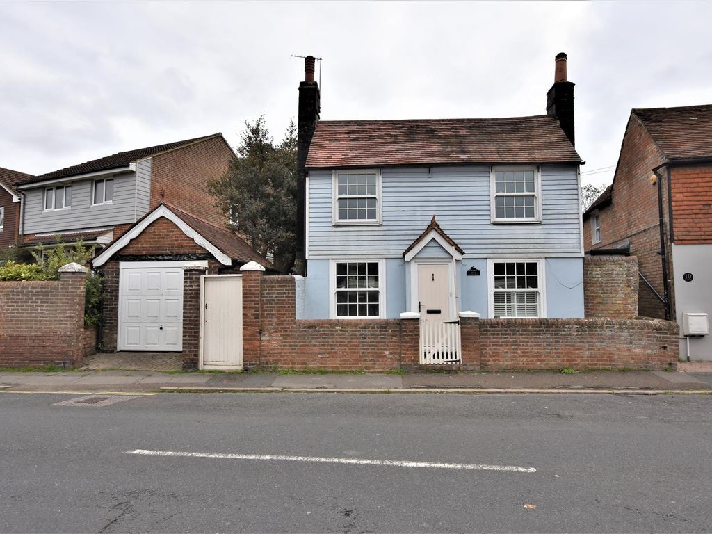 3 bed detached house for sale in Holliers Hill, BexhillOnSea TN40