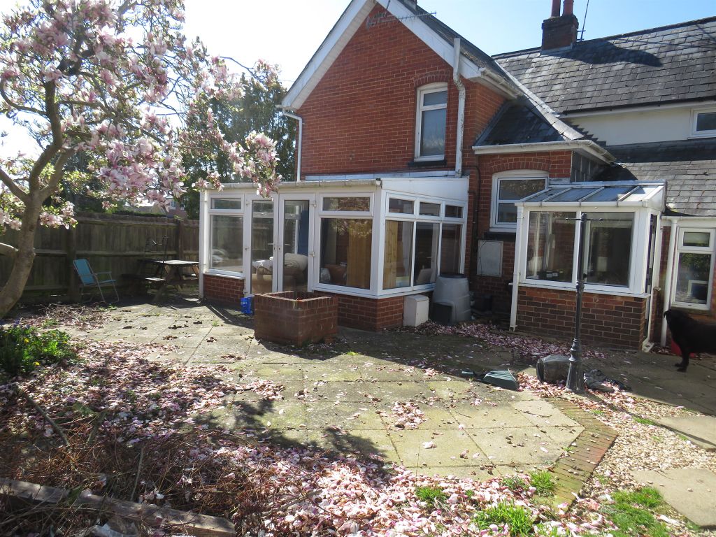 3 bed semidetached house for sale in The Ridge, Redlynch, Salisbury