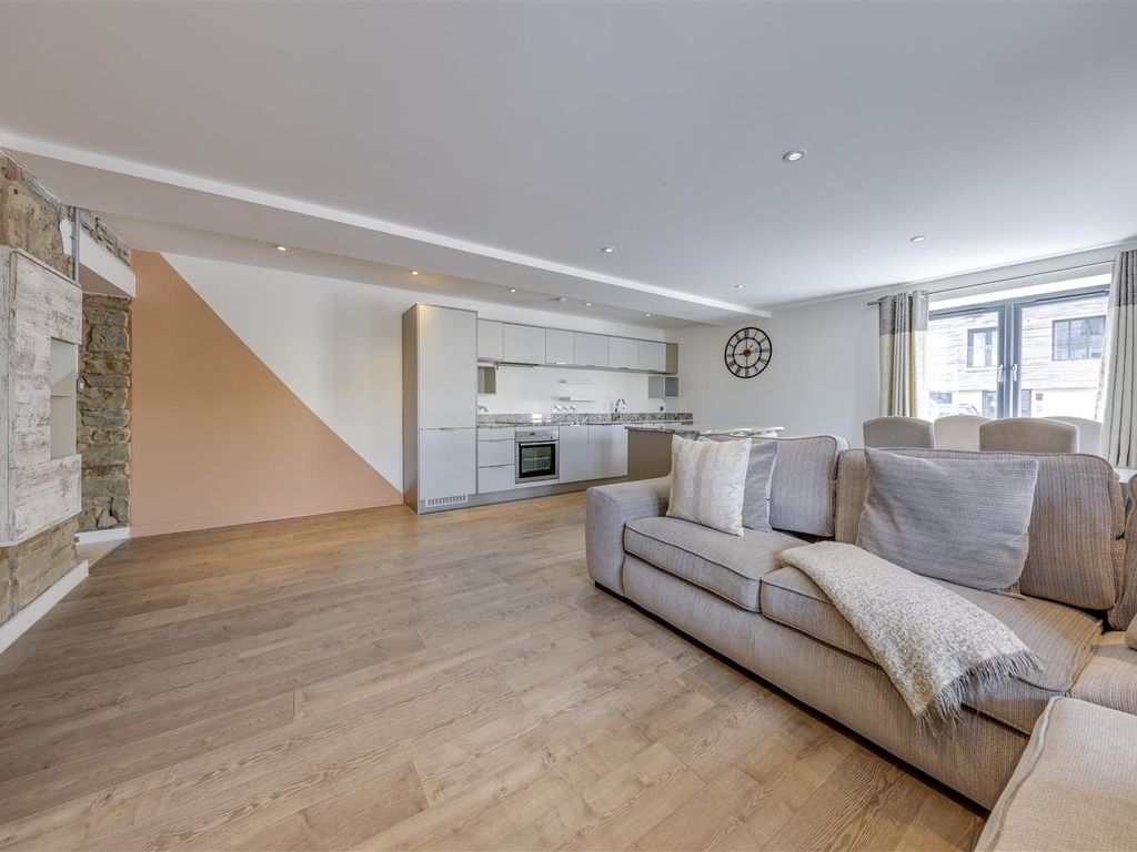 1 bed flat to rent in The Power Mill, Helmshore, Rossendale BB4, £950