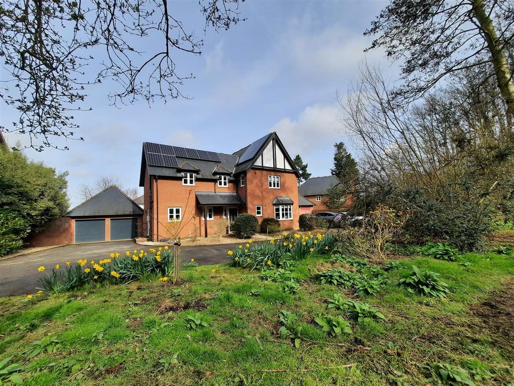 4 bed detached house for sale in Ancaster Road, Ipswich IP2 Zoopla