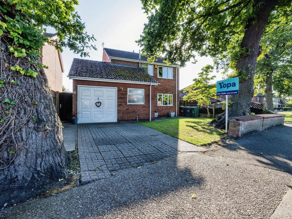 3 bed detached house for sale in Gregg Hall Crescent, Lincoln LN6, £295,000 Zoopla