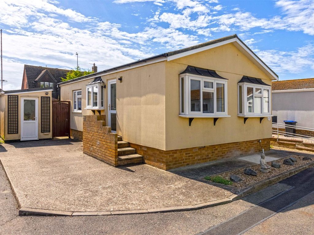 2 bed mobile/park home for sale in Willowbrook Park, Lancing BN15, £