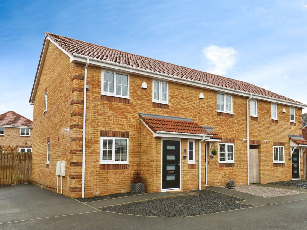 3 bed semidetached house for sale in Fairfields Grove, Aston