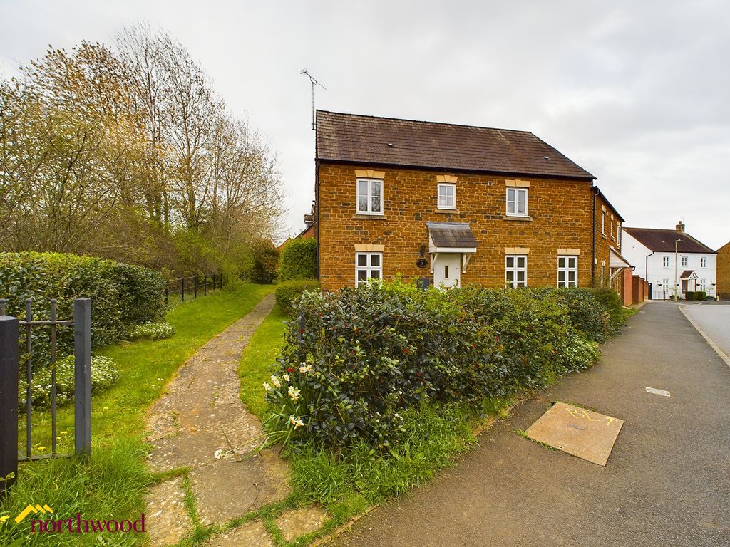 3 bed semidetached house for sale in Usher Drive, Banbury OX16 Zoopla