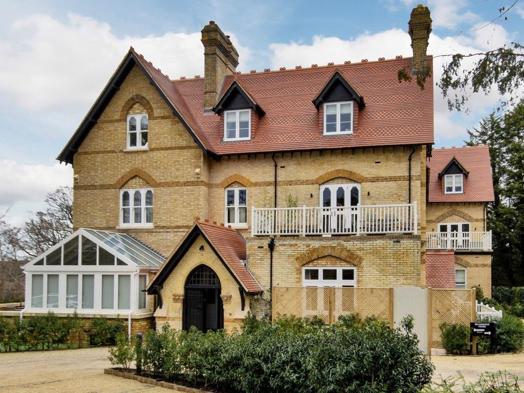 2 bed flat for sale in Broadwater Down, Tunbridge Wells, Kent TN2, £