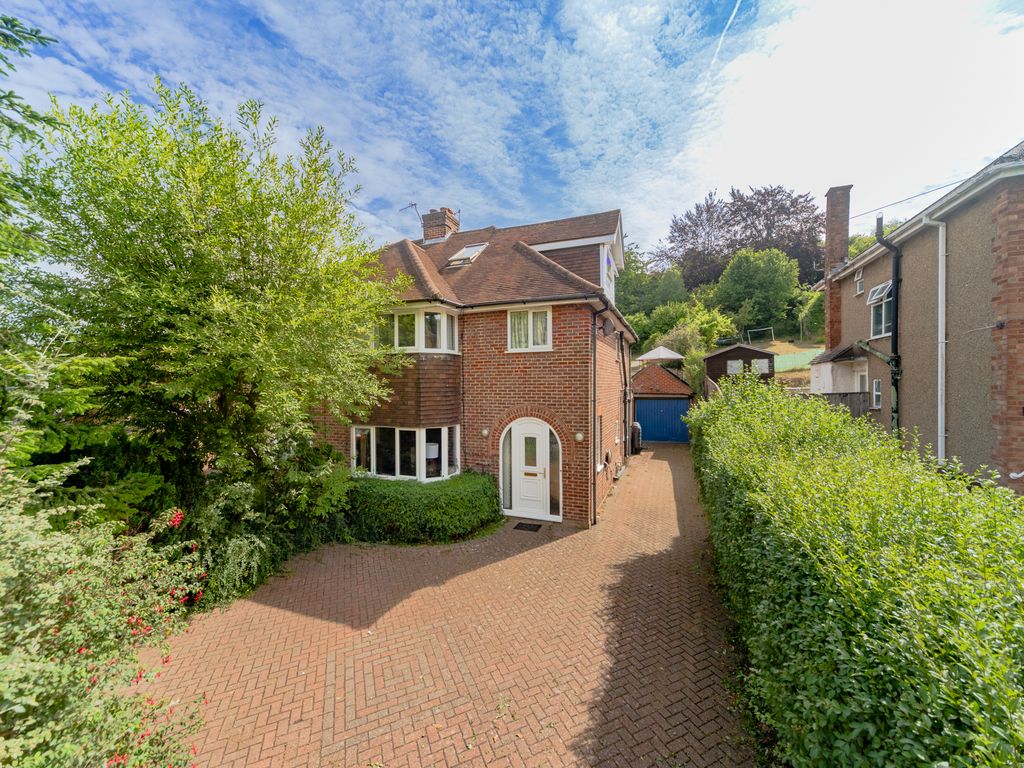 4 bed semidetached house for sale in Desborough Avenue, High