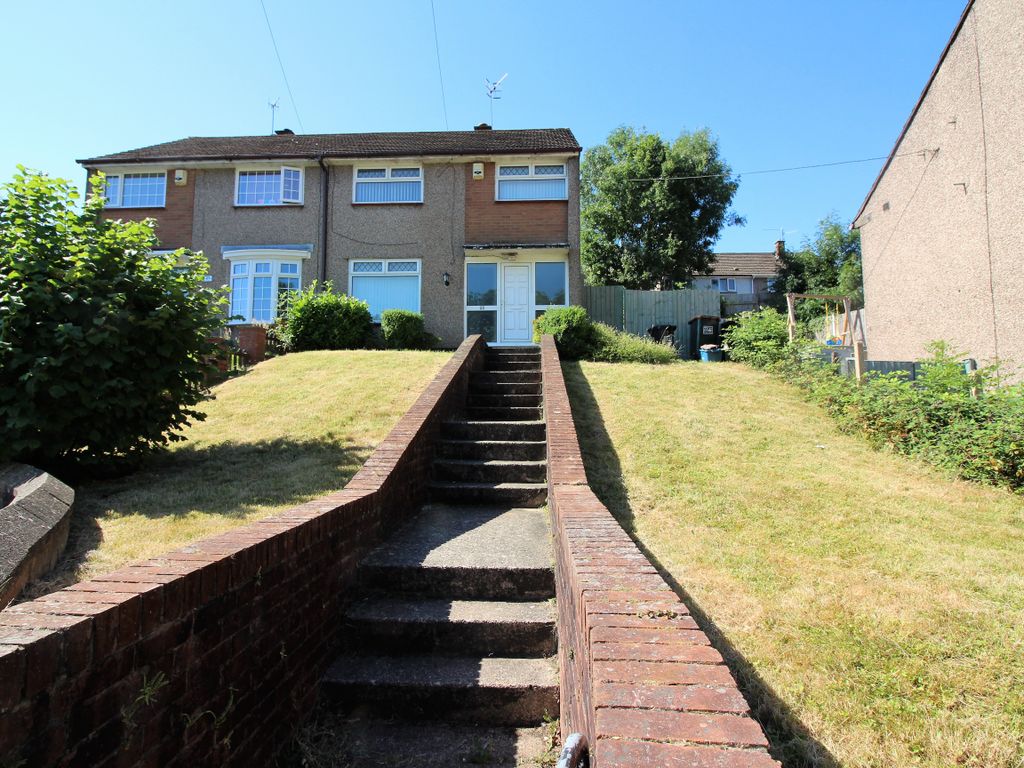 3 bed semidetached house to rent in Avon Close, Bettws, Newport NP20