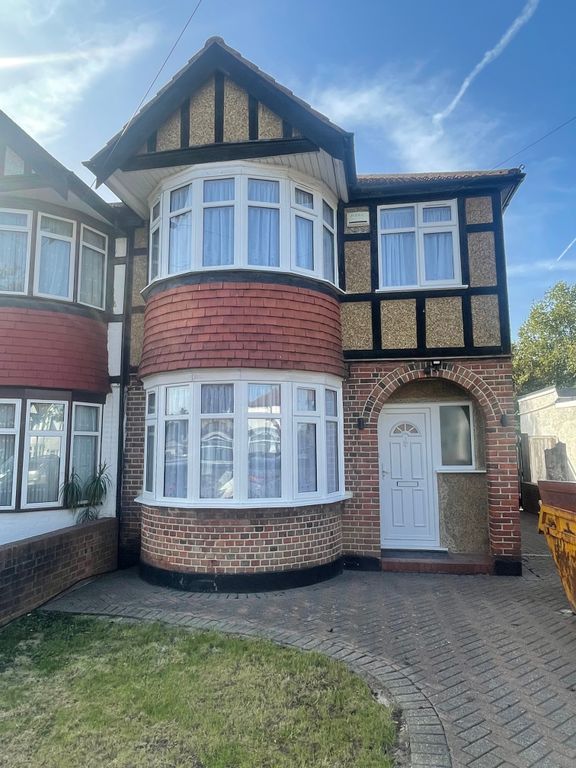 3 bed semidetached house to rent in Kenmore Avenue, Harrow HA3, £2,300 pcm Zoopla