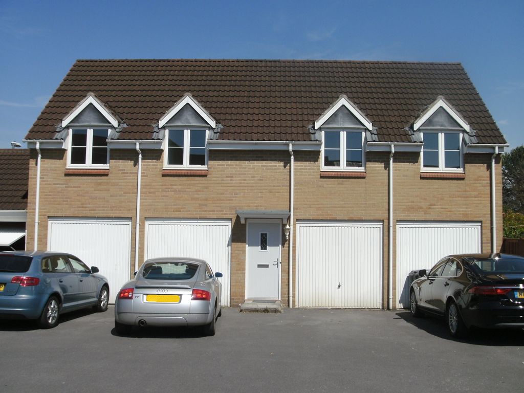 2 bed detached house for sale in Shetland Court, Bridgwater TA6, £