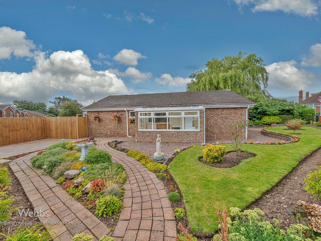 2 bed detached bungalow for sale in Chorley Road, Chase Terrace