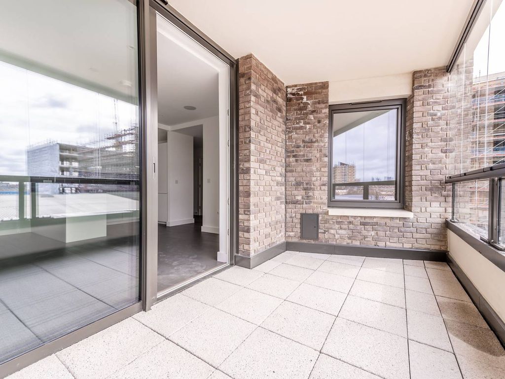 1 bed flat to rent in London Square Bermondsey, Bermondsey, London SE1