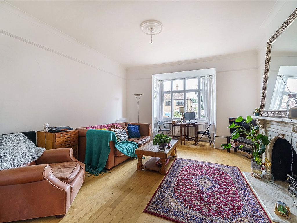 1 bed flat to rent in Underhill Road, East Dulwich, London SE22, £1,700