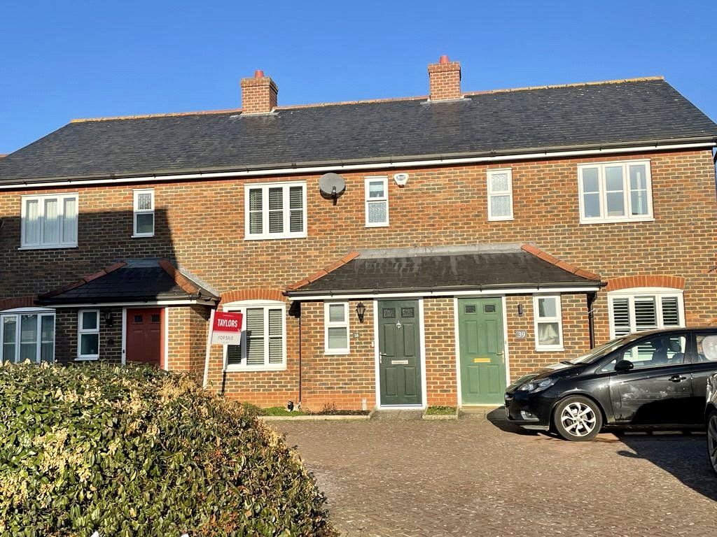 3 bed terraced house for sale in Gardeners Close, Maulden, Bedford