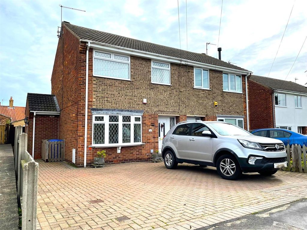 3 bed semidetached house for sale in St. Nicholas Drive, Hornsea HU18