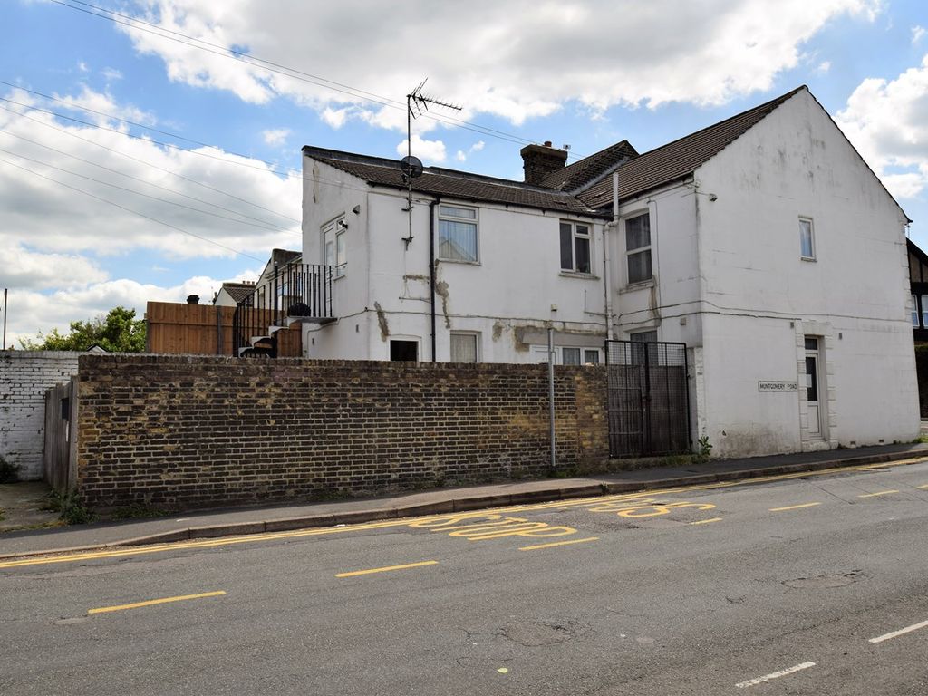 3 bed flat to rent in Milton Road, Gillingham ME7 Zoopla