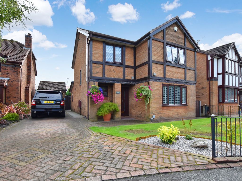 4 bed detached house for sale in Bamburgh Close, Radcliffe, Manchester