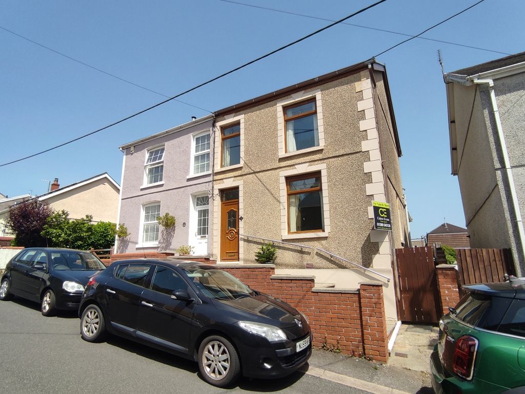 3 bed semidetached house for sale in Bryn Avenue, Upper Brynamman