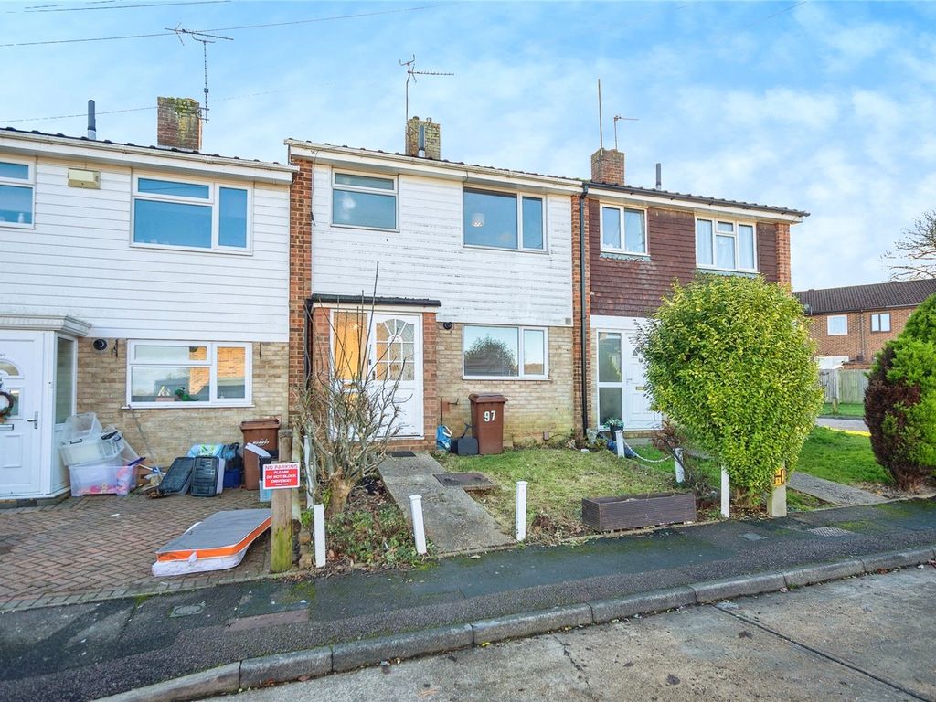 3 bed terraced house for sale in Burnham Walk, Rainham, Gillingham