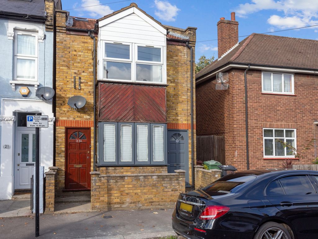 3 bed flat to rent in Ashville Road, London E11, £1,850 pcm Zoopla