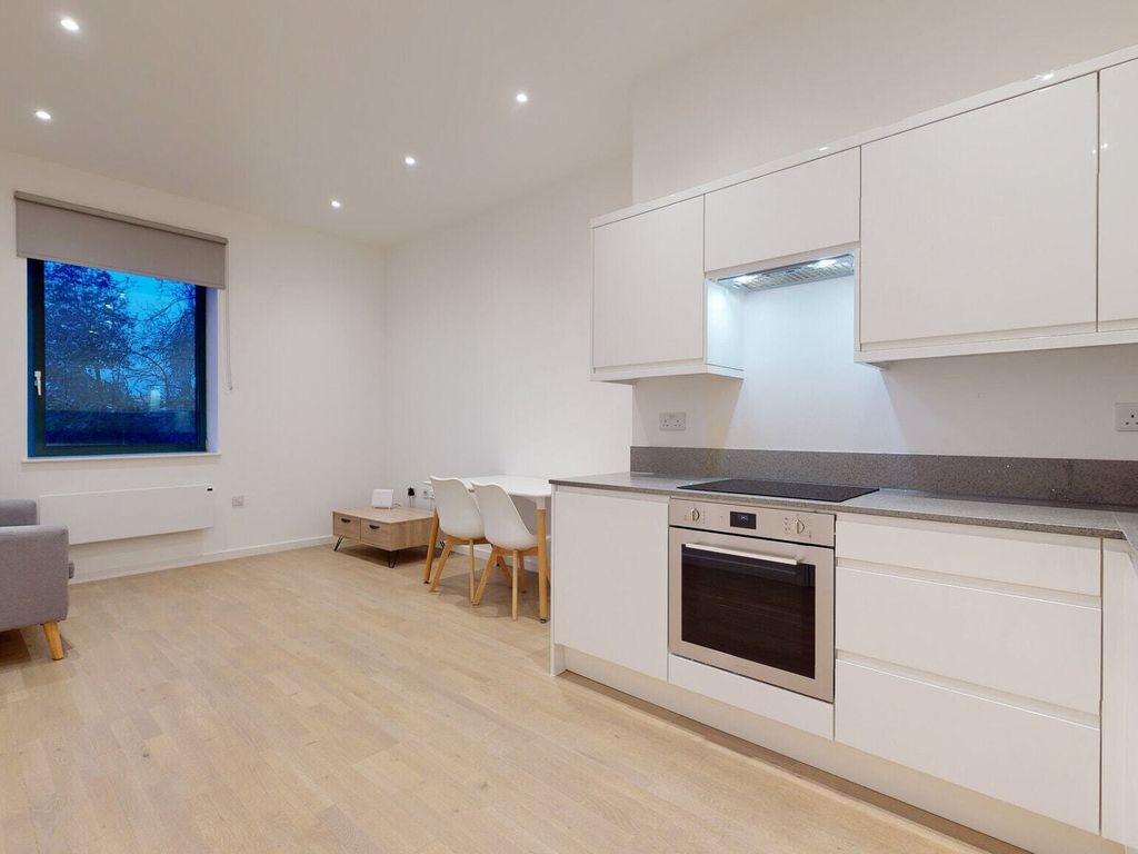 Studio to rent in Riverbank Way, Brentford TW8, £1,450 pcm Zoopla
