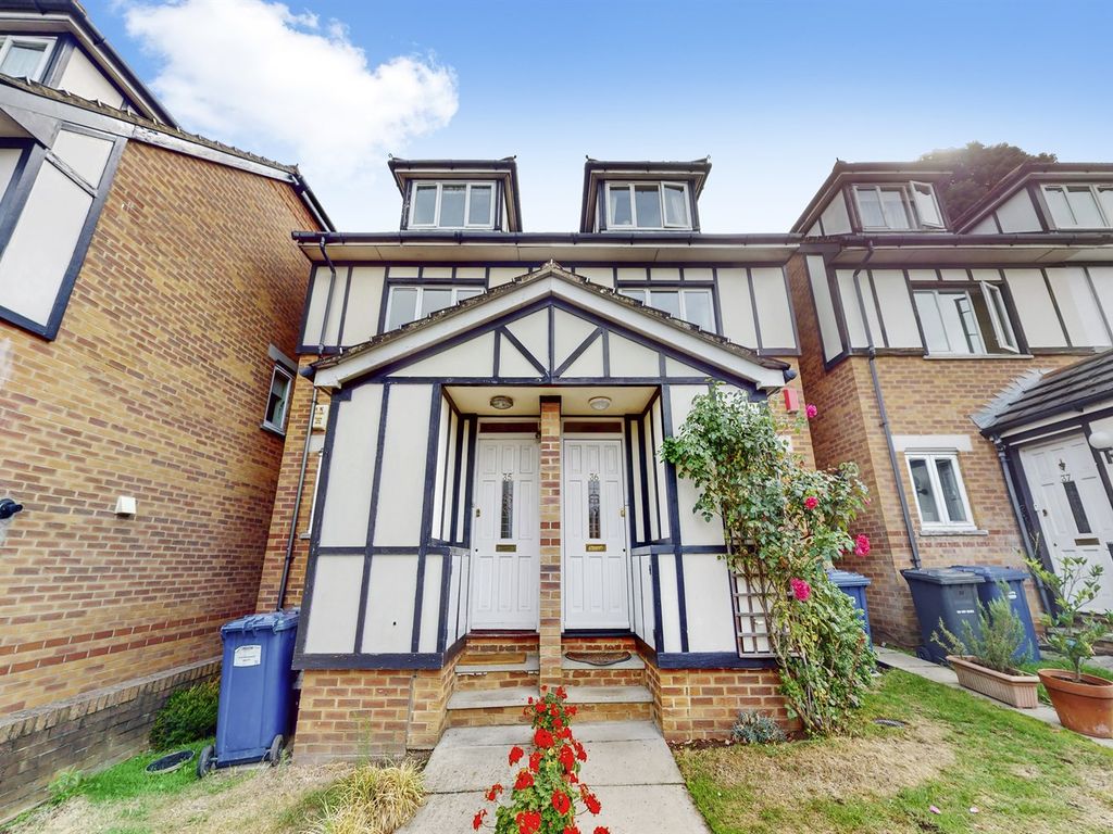 Heton Gardens, Hendon NW4