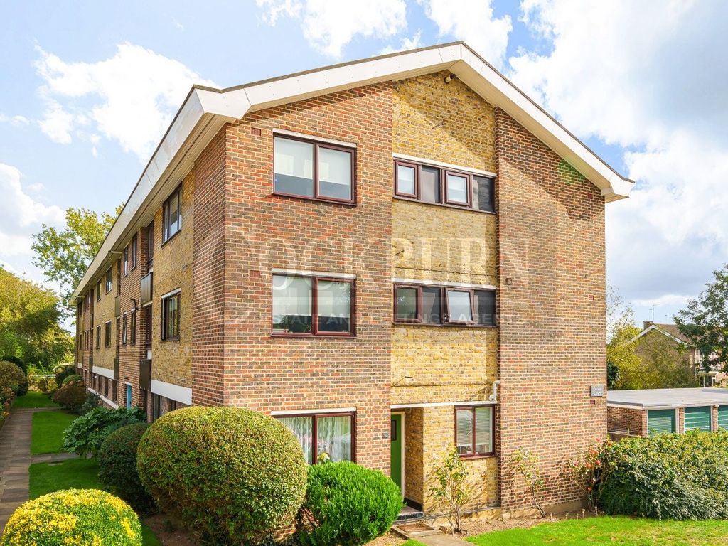 3 bed flat for sale in Greenacres, London SE9, £425,000 Zoopla