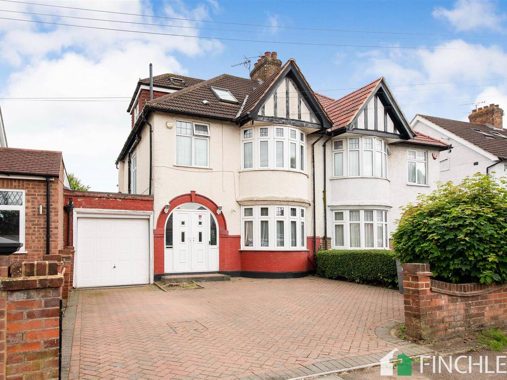 4 bed semidetached house to rent in Longfield Avenue, Mill Hill NW7, £