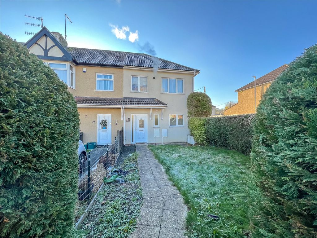 3 bed end terrace house for sale in New Cheltenham Road, Kingswood