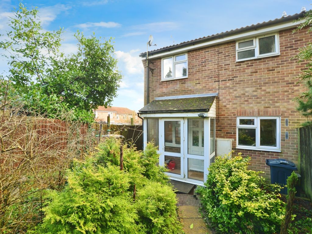 1 bed end terrace house for sale in Arden Drive, Ashford, Kent TN24, £